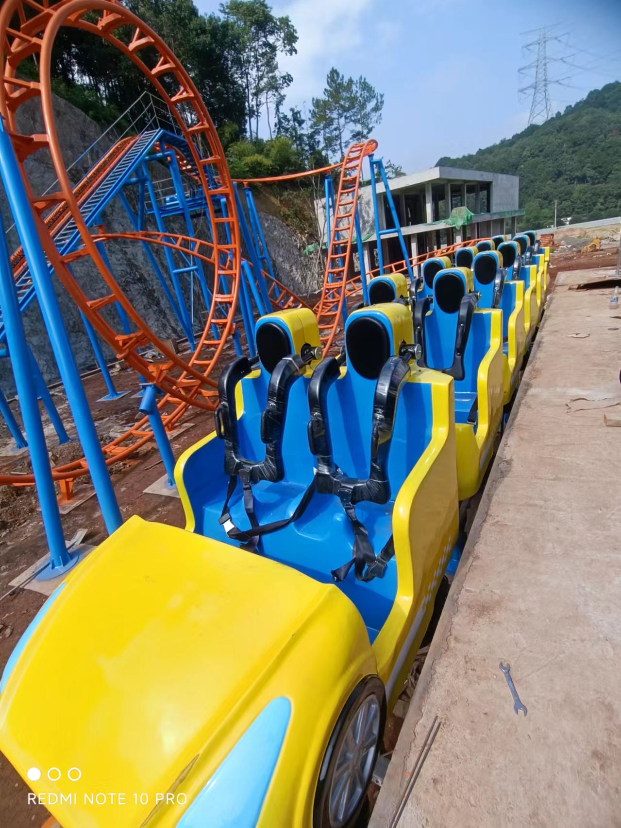 小(xiǎo)立環過山車